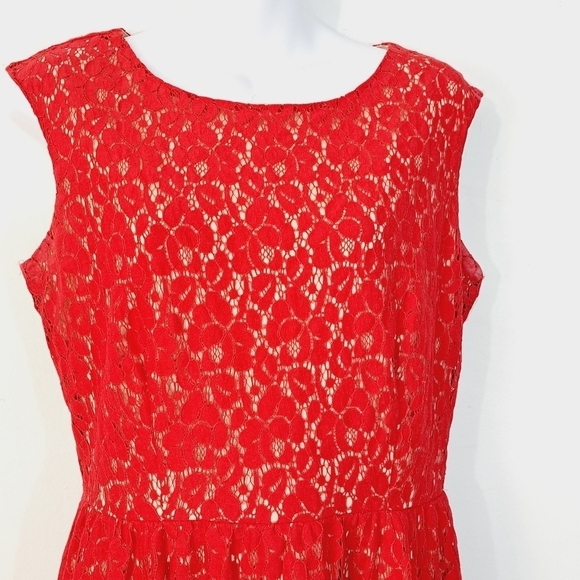 Enfocus Studio Red Lace open Back Cocktail Dress - Picture 3 of 8